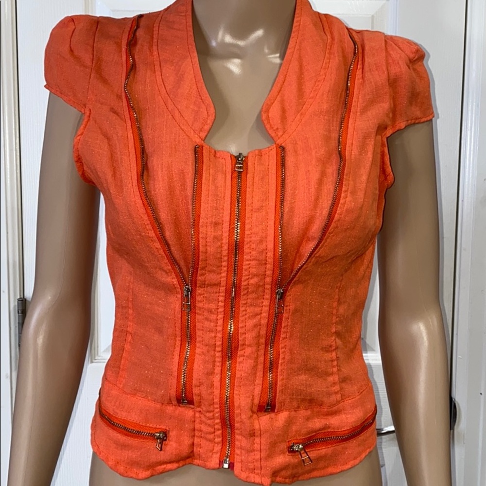 ❤️Unique Zipper Detail Front Top